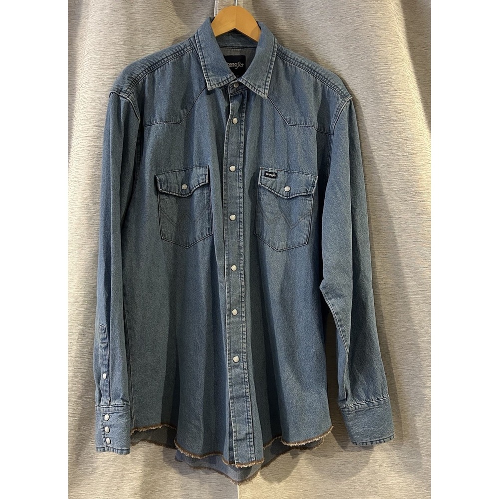 Vintage Wrangler Denim Pearl Snap Shirt Men's Stonewash Blue Cowboy Western